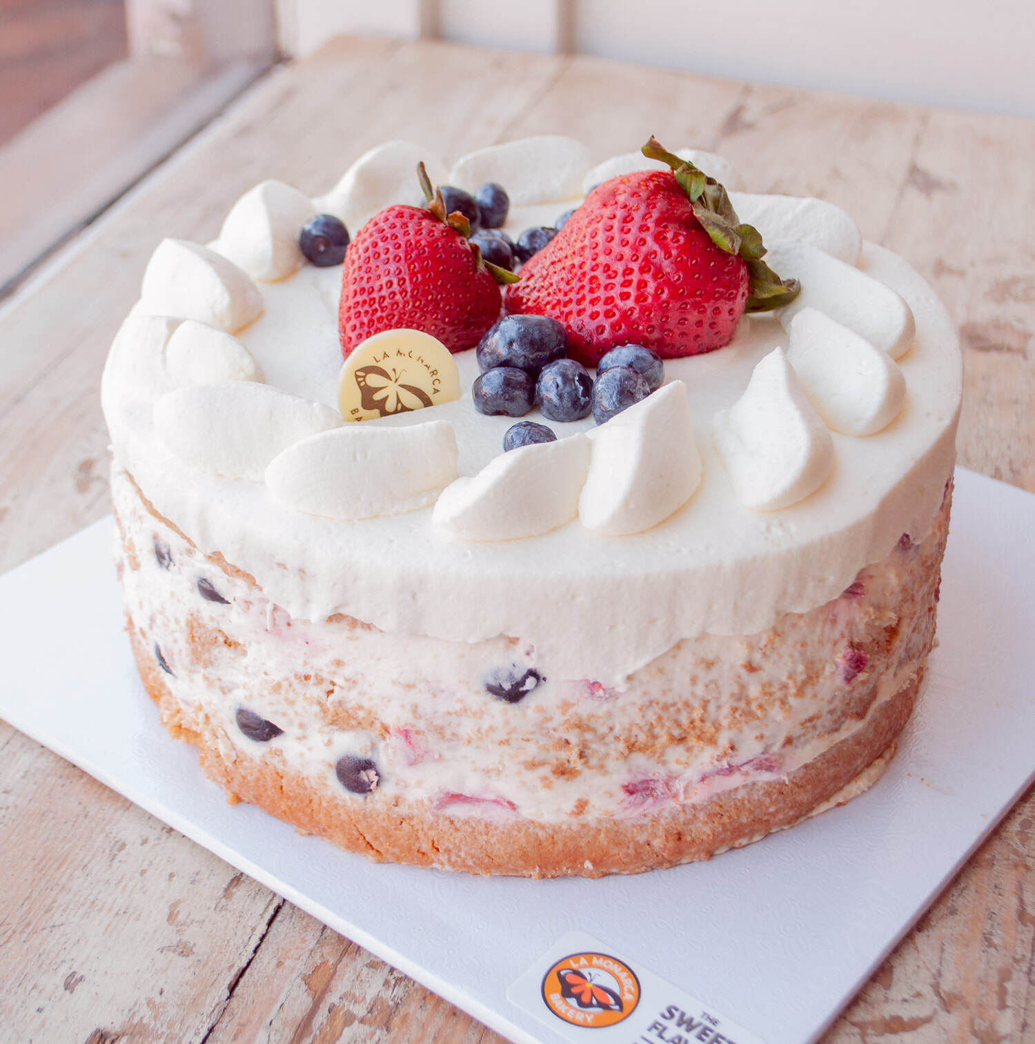 Vanilla & Fresh Fruit Cake | La Monarca Bakery